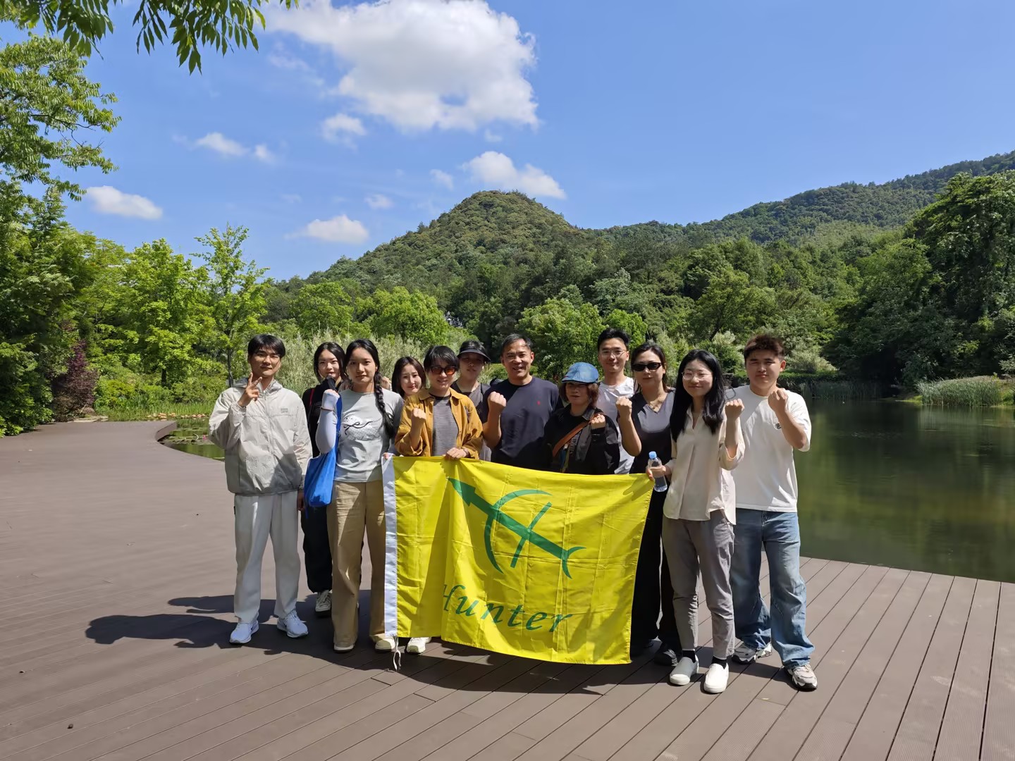 La montaña recuerda, el viento recuerda, nosotros recordamos: Anji Team Building: un grupo va más allá que uno solo